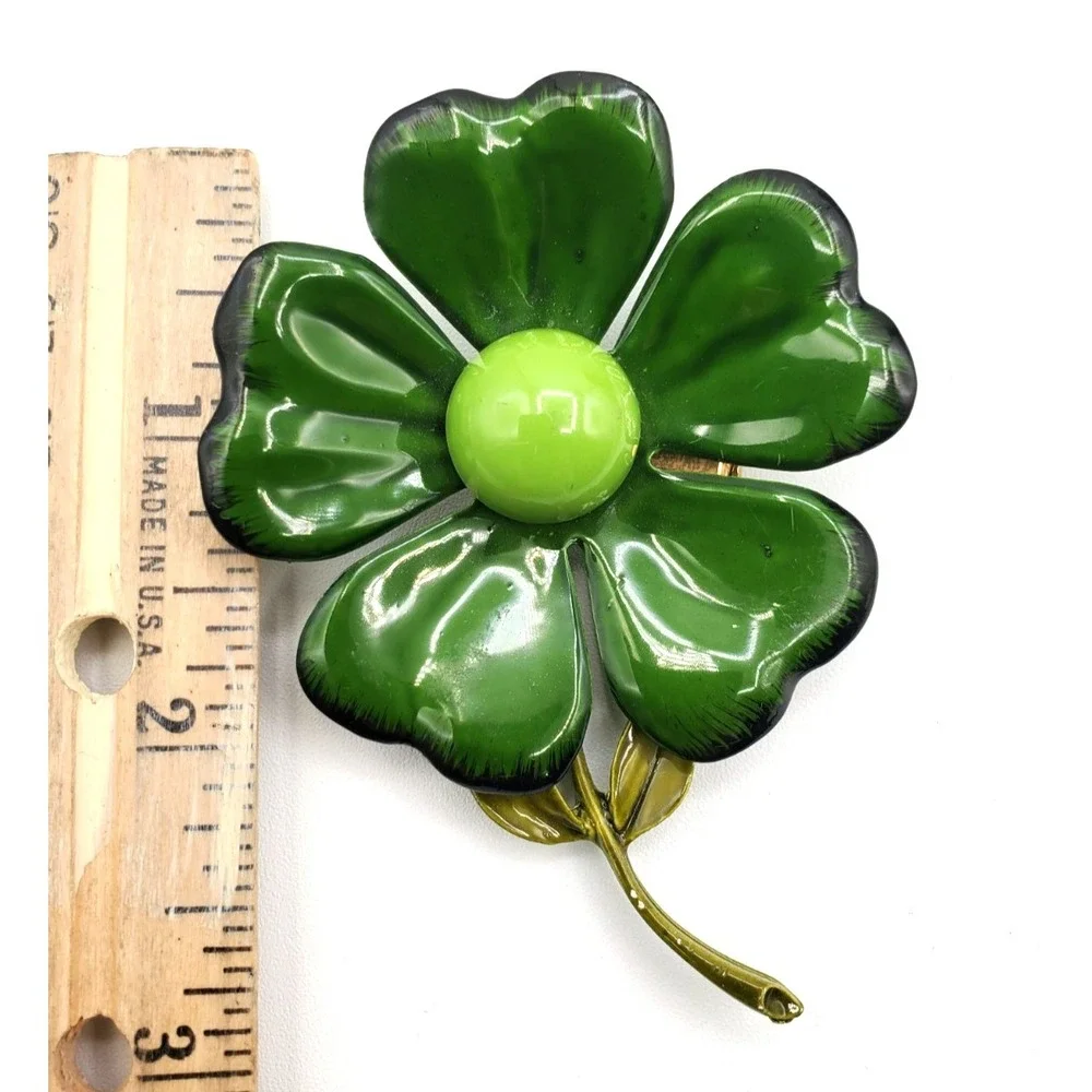 Vtg MCM Hippie Green Enamel Flower Brooch Pin